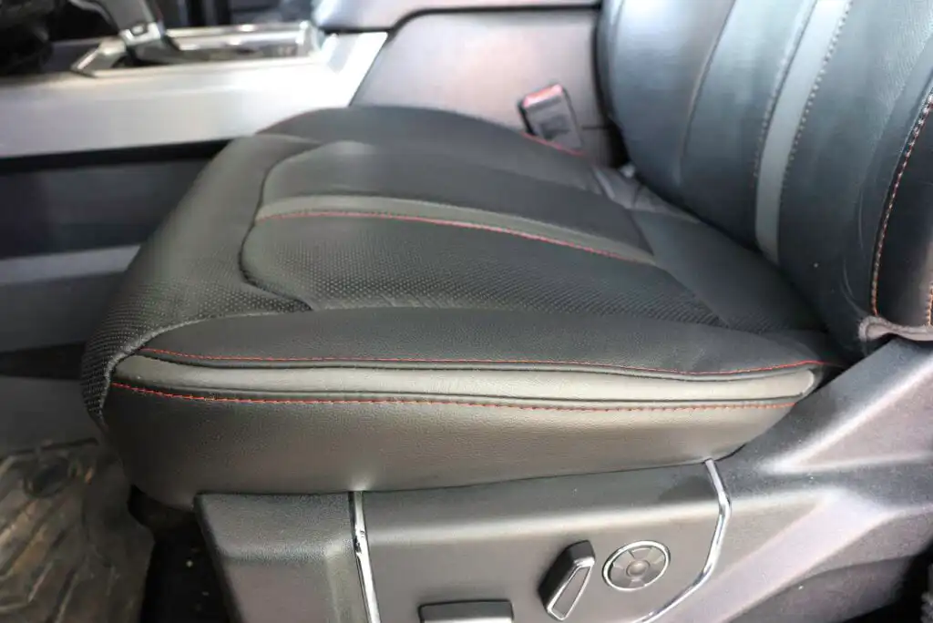 07 USF Ford F 150 Platinum 2018 Fondo 3