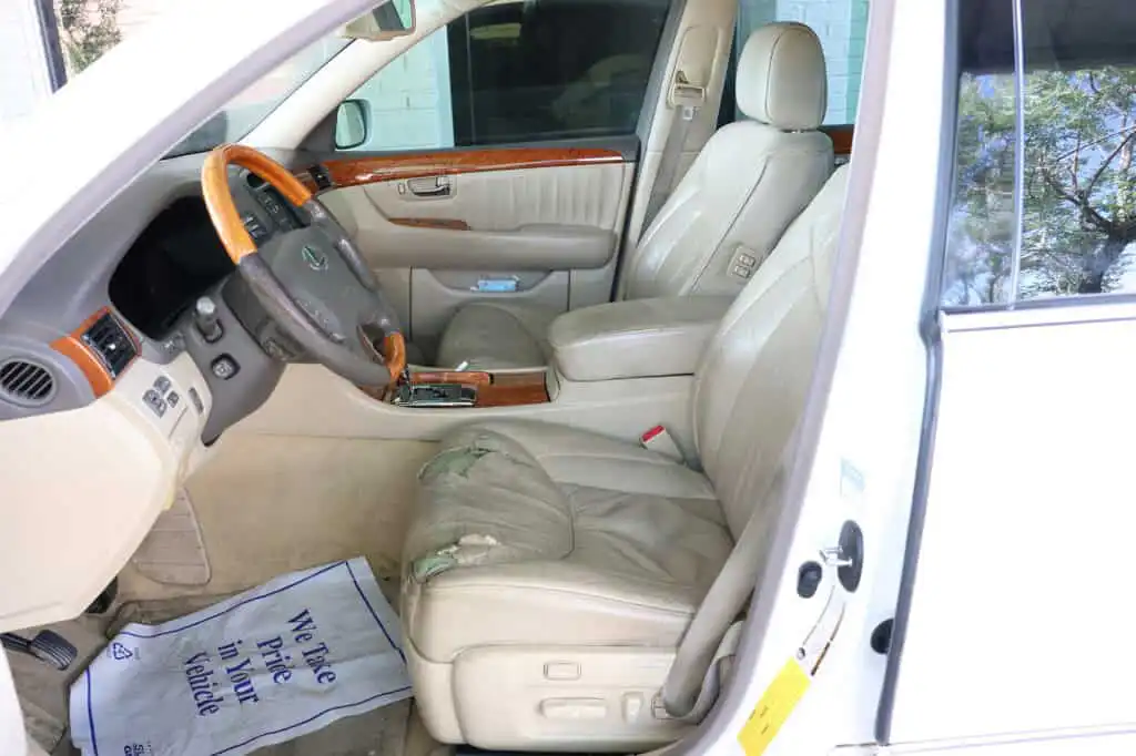 19 USF Lexus LS430 2006 Asientos delanteros 2